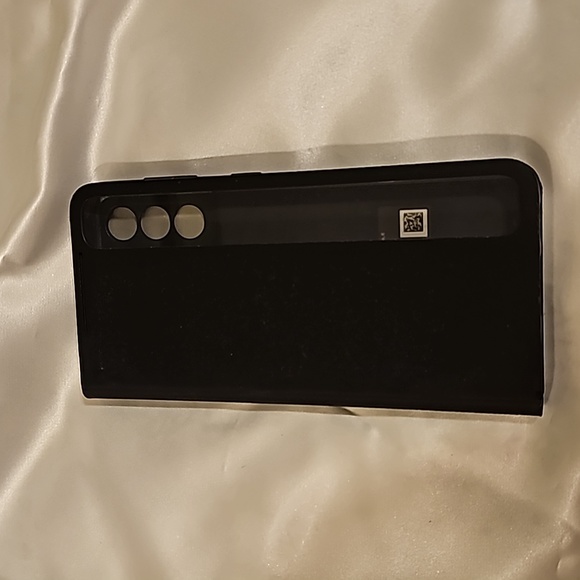 Samsung S-View flip cover for the S21 5G. Control the phone from the window. - Picture 4 of 6